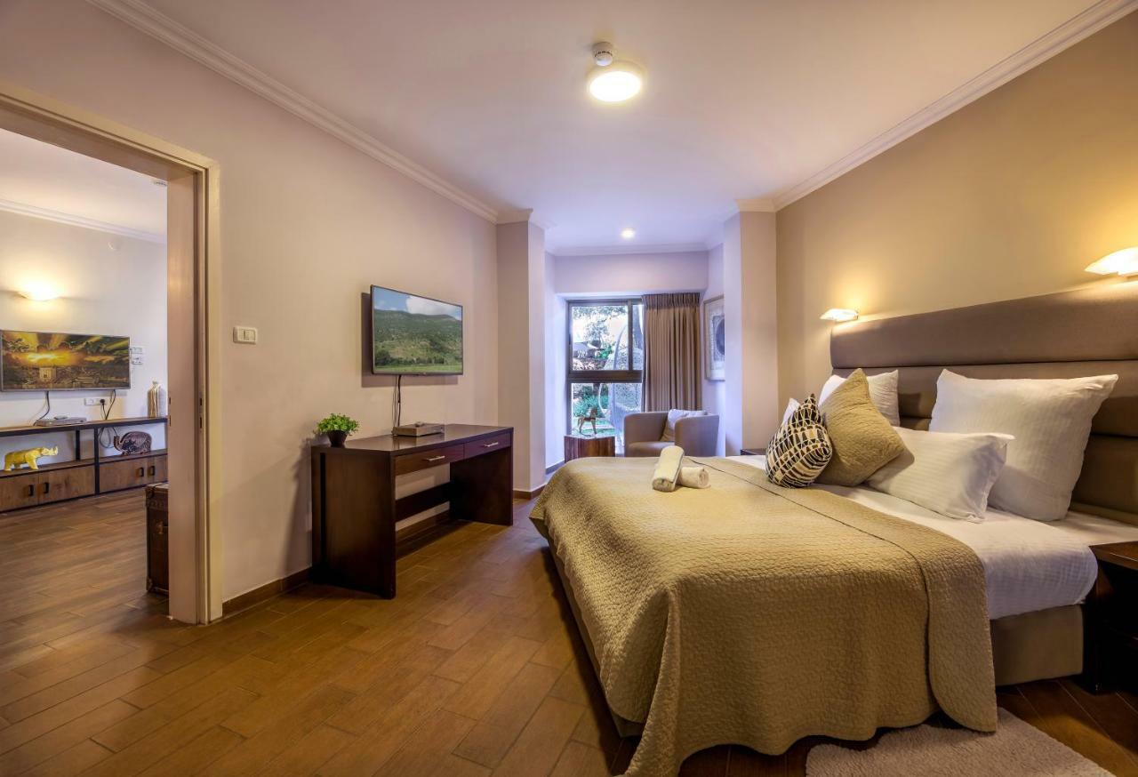 C Hotel Neve Ilan Exteriér fotografie